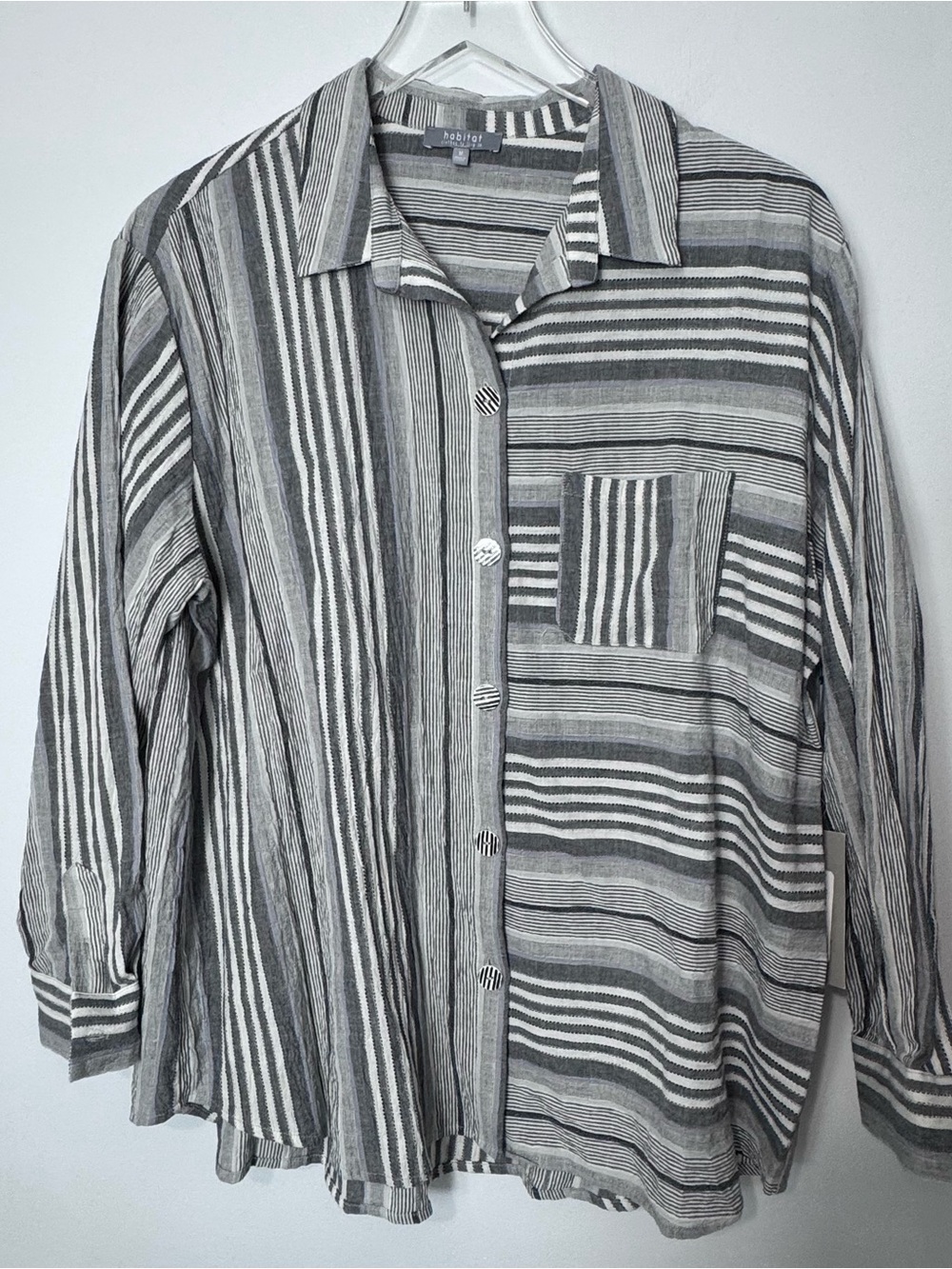 NWT Habitat Clothes To Live In button up top size Medium 2261